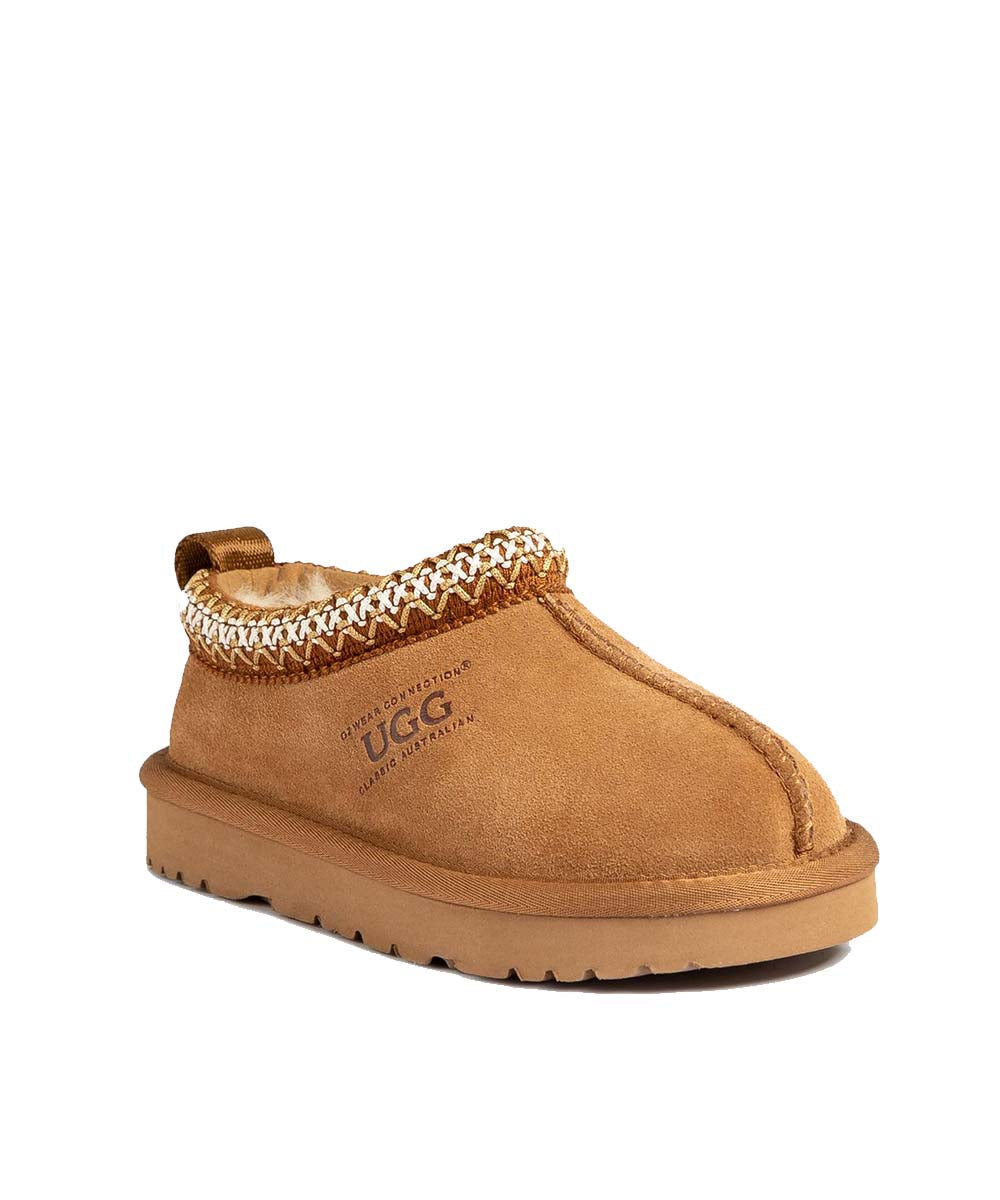 Kid’s UGG Tassy Moccasin in Chestnut | Red Kado