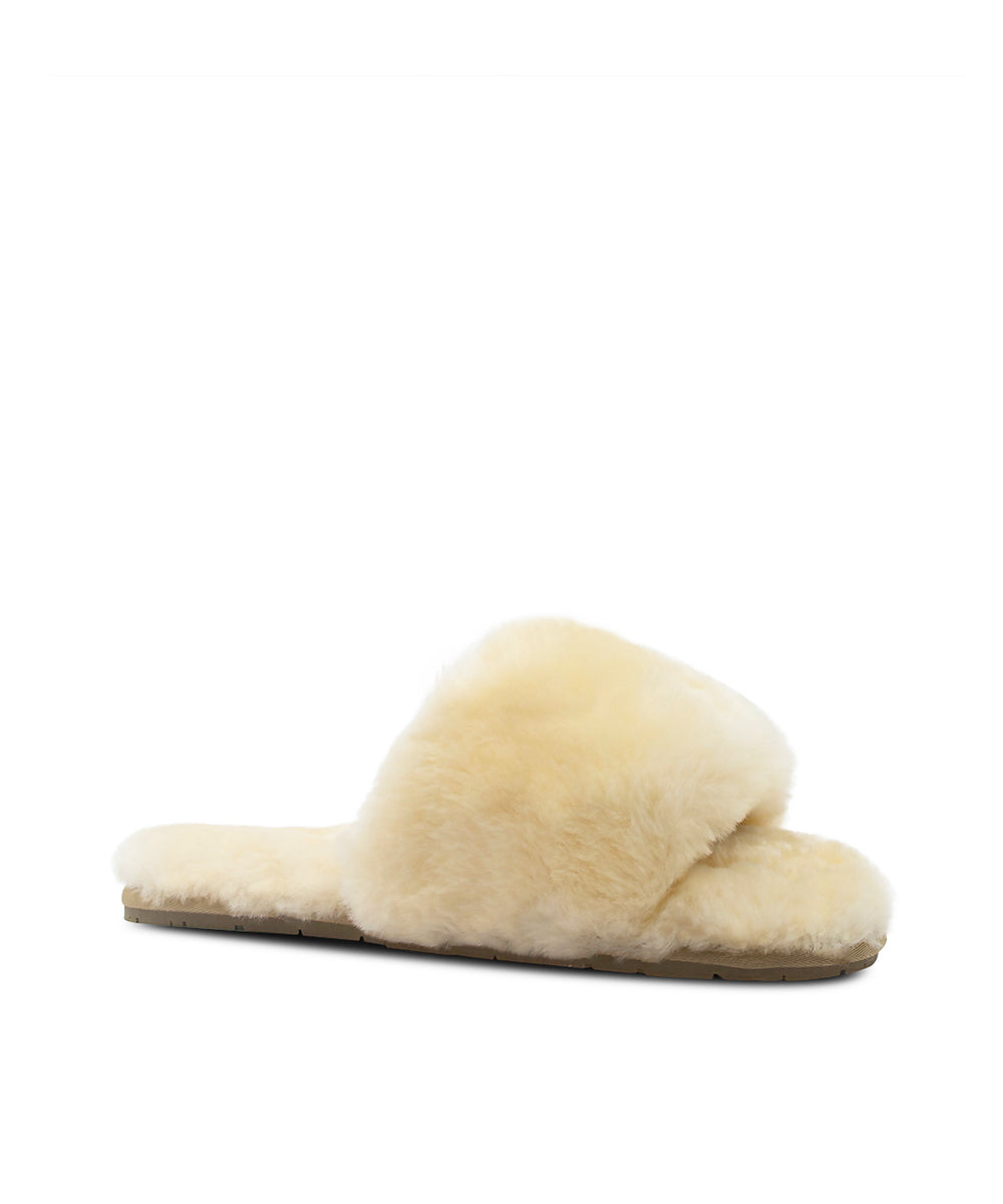 Women's UGG Fluffy Slipper | Red Kado