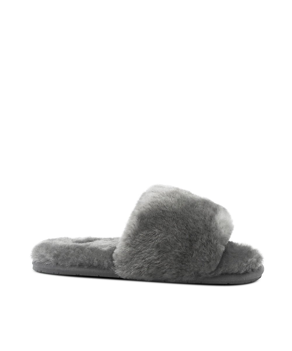 Women's UGG Fluffy Slipper | Red Kado