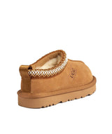 Kid’s UGG Tassy Moccasin in Chestnut | Red Kado