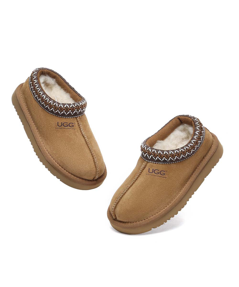 Kid’s Tassy UGG Moccasin | Red Kado