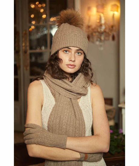 Cashmere UGG Cable Scarf | Red Kado