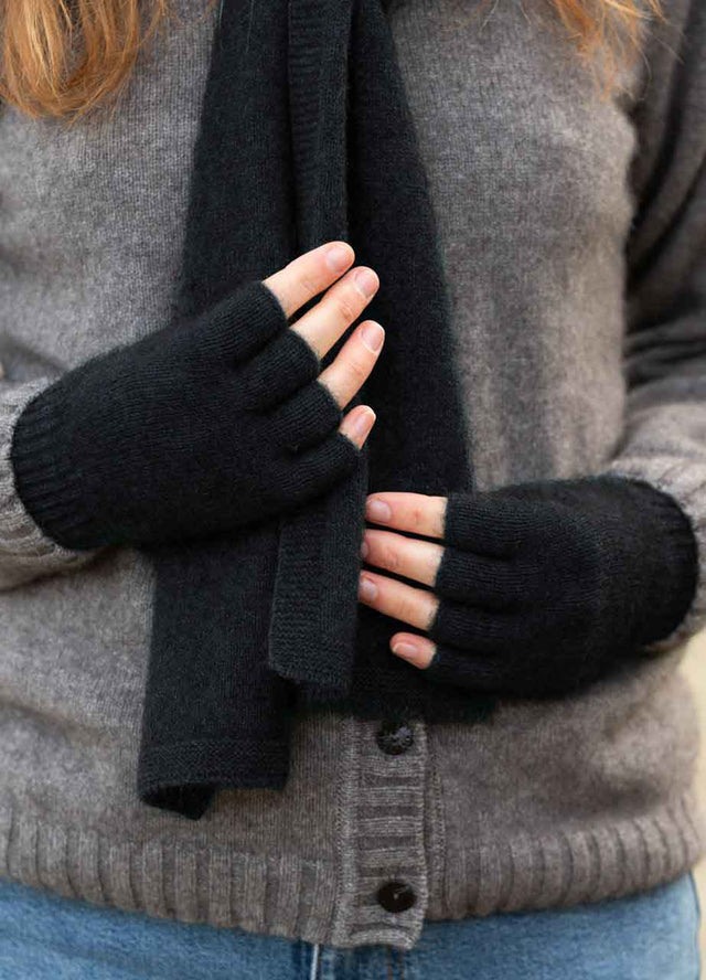 Merino Possum Fingerless Gloves | Red Kado