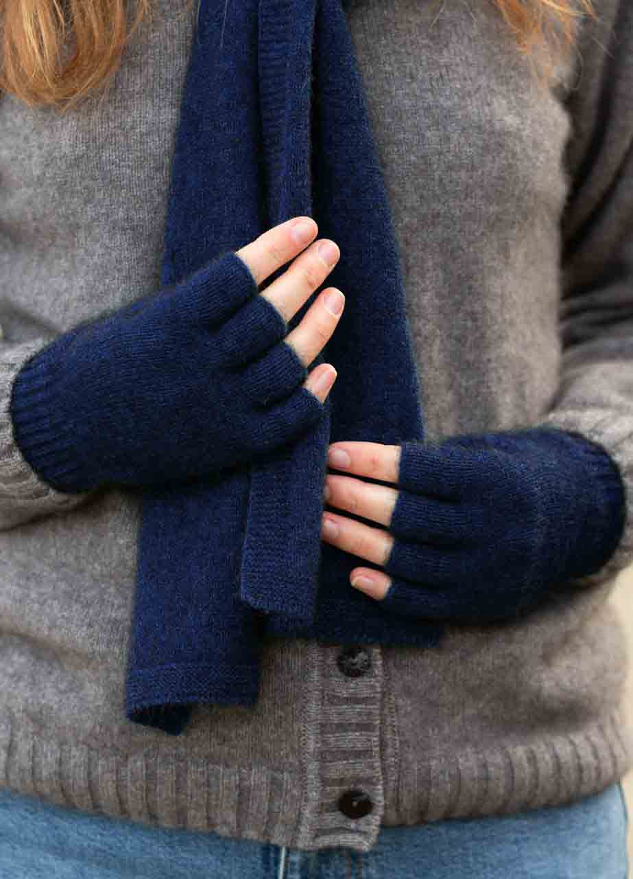 Merino Possum Fingerless Gloves | Red Kado