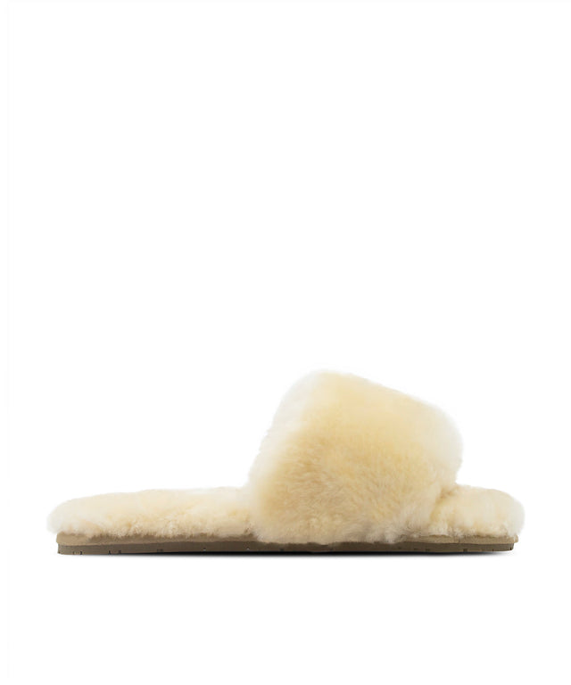 Women's UGG Fluffy Slipper | Red Kado