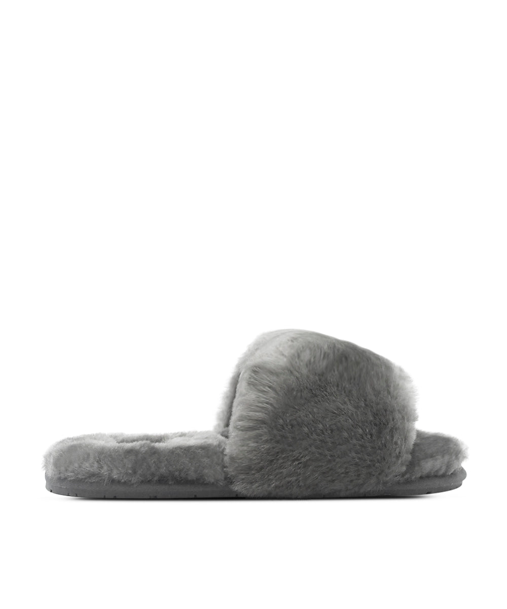 Women's UGG Fluffy Slipper | Red Kado